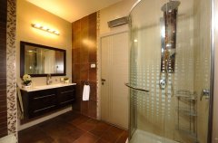 אצולת רומי בוטיק 12