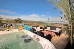 מלון בוטיק מגדל 64