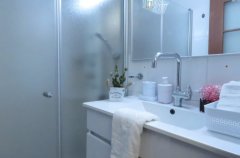 אחוזת משי 18