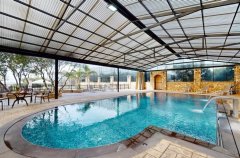 אחוזת האלונים