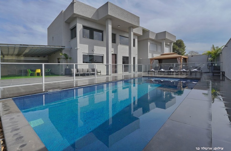 אחוזת אסתובן